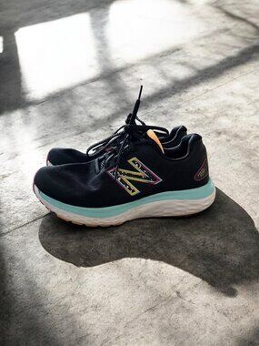 New Balance Fresh Foam 680 V7 Womens Running Shoes Black/Multi-Color Size 6.5 US